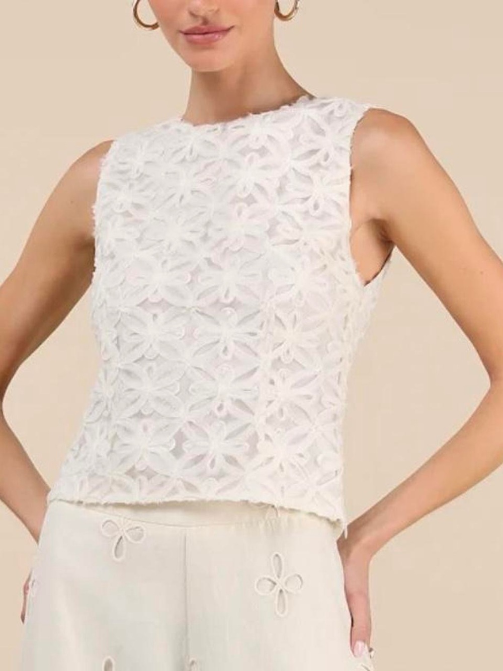 Ivory Floral Textured Sleeveless Crew Neck Top